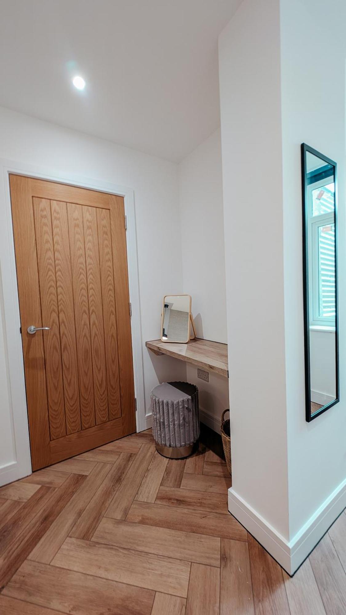 Central Apartment- Stunning Sea Views- 100M To Beach- Brand New For 2025- Sleeps 6 New Quay Exteriör bild
