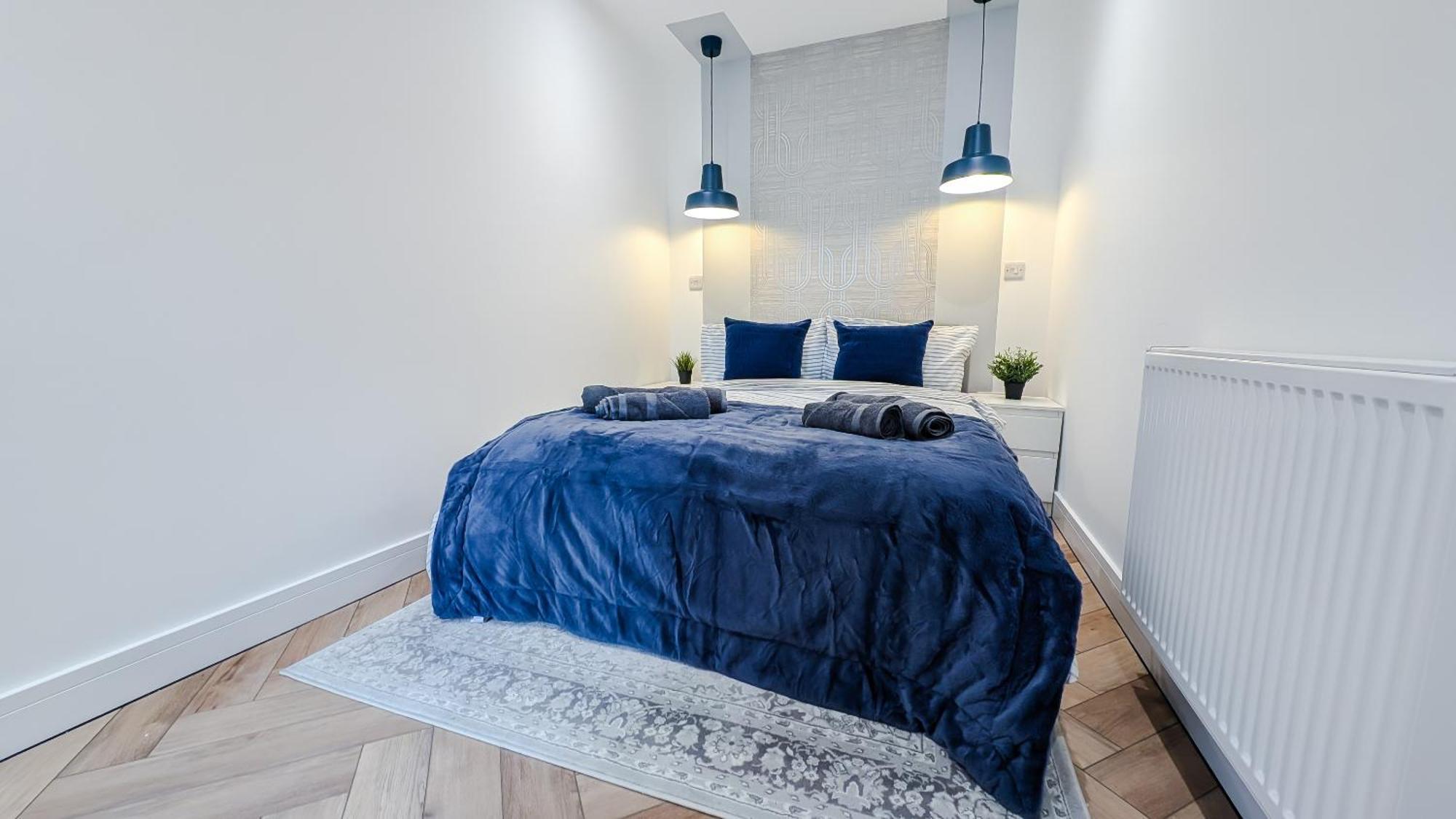Central Apartment- Stunning Sea Views- 100M To Beach- Brand New For 2025- Sleeps 6 New Quay Exteriör bild