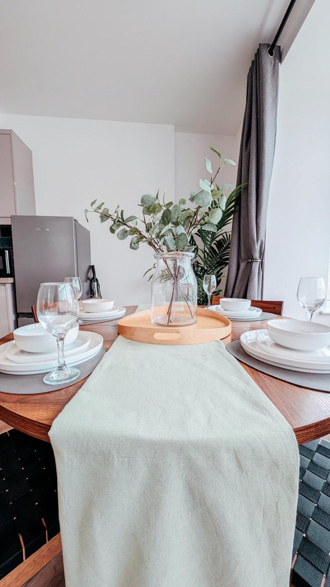 Central Apartment- Stunning Sea Views- 100M To Beach- Brand New For 2025- Sleeps 6 New Quay Exteriör bild